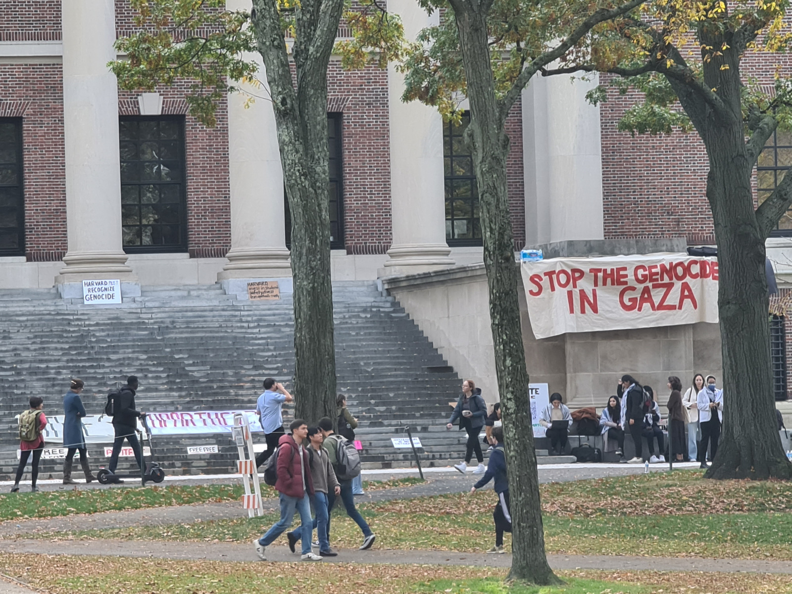 À Harvard, le conflit ne faiblit pas